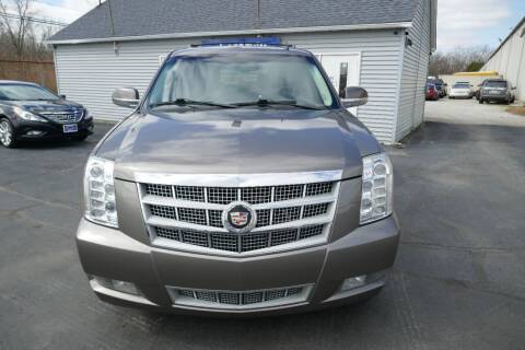 2011 Cadillac Escalade for sale at SCHERERVILLE AUTO SALES in Schererville IN
