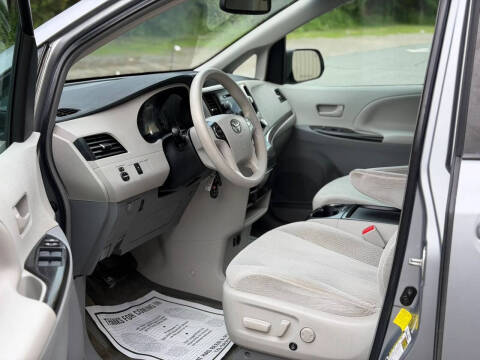 2011 Toyota Sienna