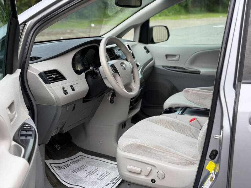 2011 Toyota Sienna