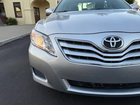 2011 Toyota Camry LE