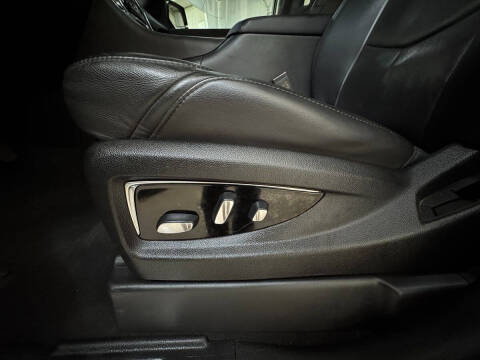 2017 Cadillac Escalade Luxury