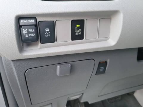 2015 Toyota Sienna XLE 8-Passenger