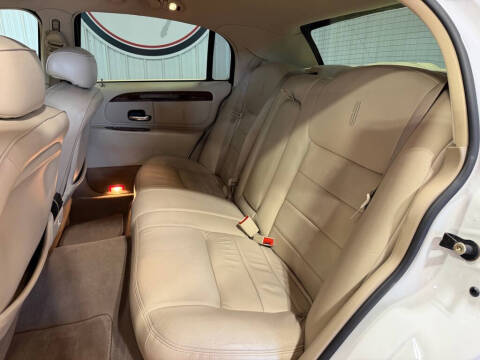 2002 Lincoln Town Car Executive