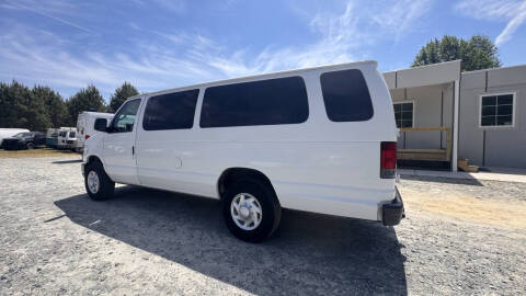 2011 Ford E-Series E-350 SD XLT