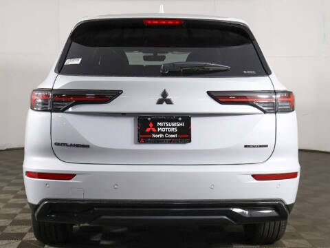 2026 Mitsubishi Outlander LE
