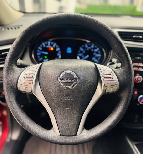 2016 Nissan Rogue SV