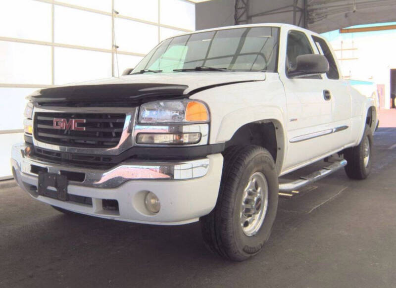 2005 GMC Sierra 2500HD