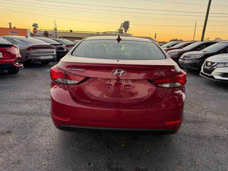 2014 Hyundai Elantra SE