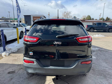 2015 Jeep Cherokee Sport