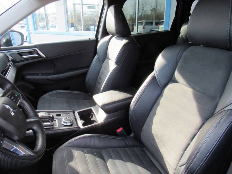 2022 Mitsubishi Outlander SE Launch Edition