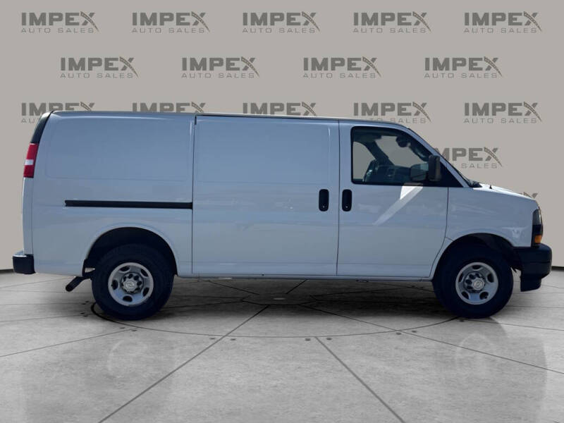 2021 Chevrolet Express 2500