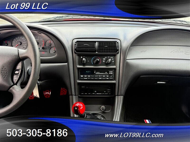 2000 Ford Mustang