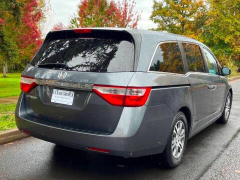 2011 Honda Odyssey for sale at CLEAR CHOICE AUTOMOTIVE in Milwaukie OR