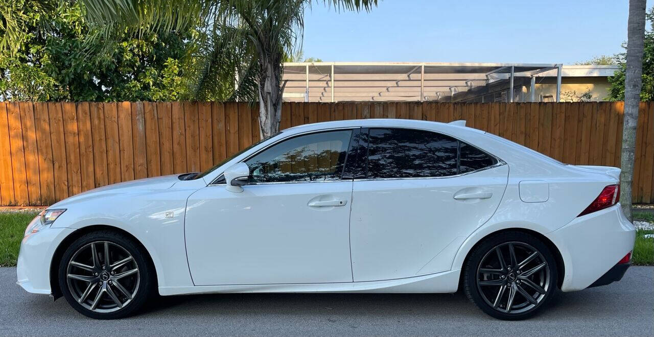 2016 Lexus IS 300  - $17,035