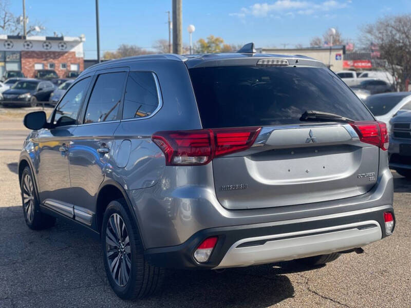 2019 Mitsubishi Outlander SE