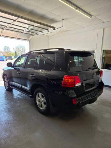 2013 Toyota Land Cruiser