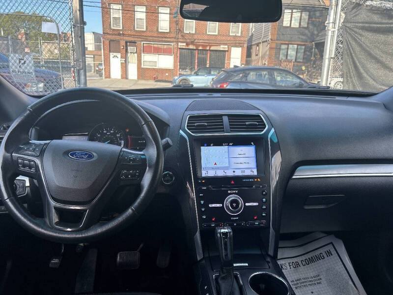 2017 Ford Explorer Sport