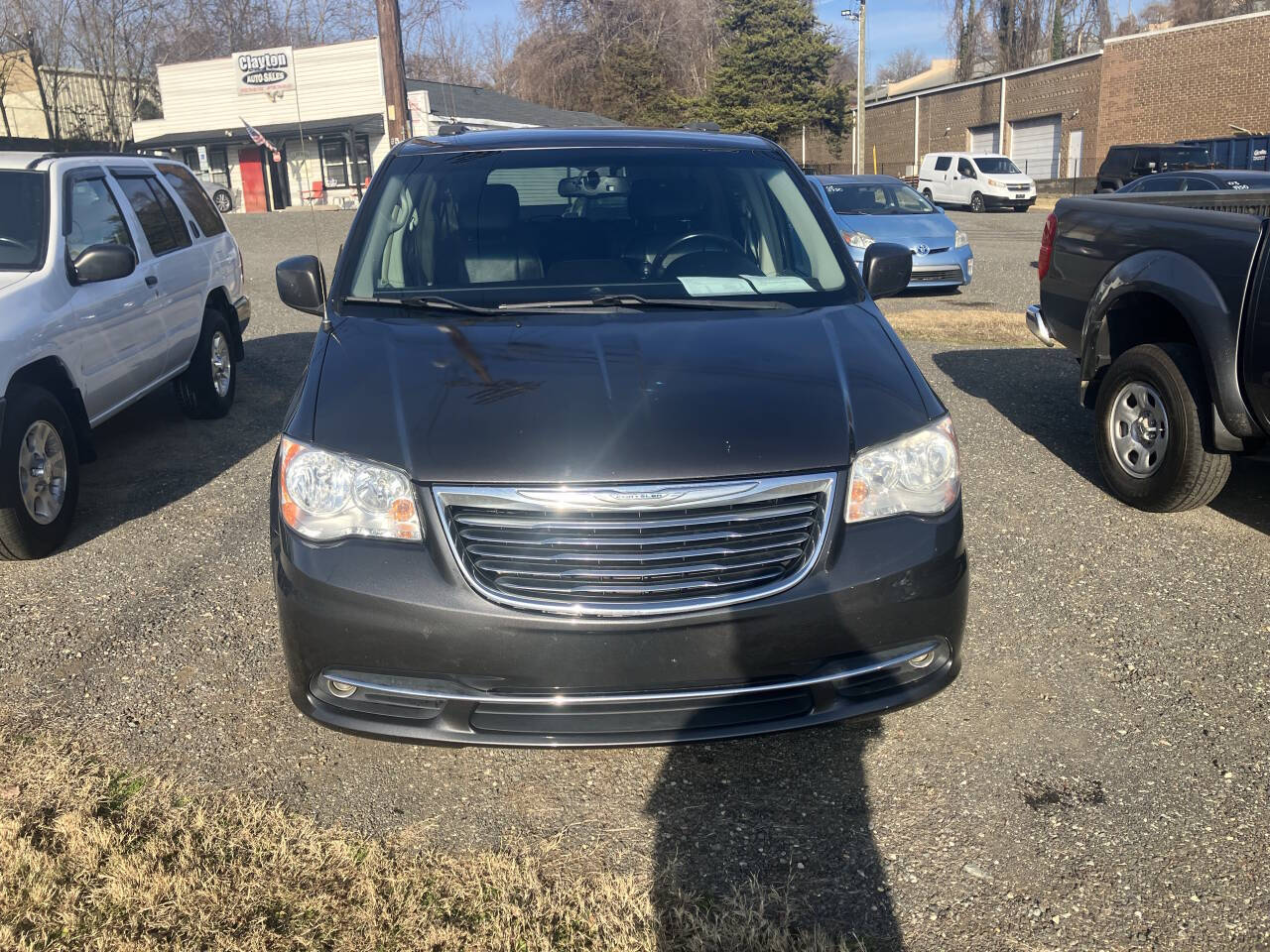 ChryslerTown and Country3