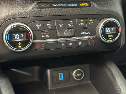 2020 Ford Escape Titanium