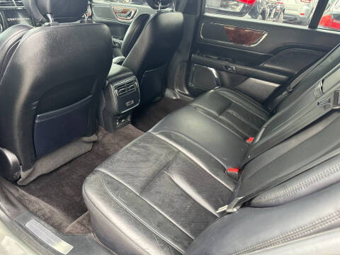 2017 Lincoln Continental Select