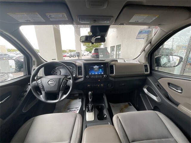 2022 Nissan Frontier SV