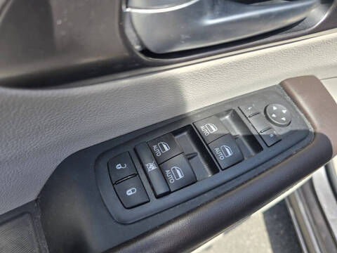 2017 Chrysler Pacifica Touring-L Plus