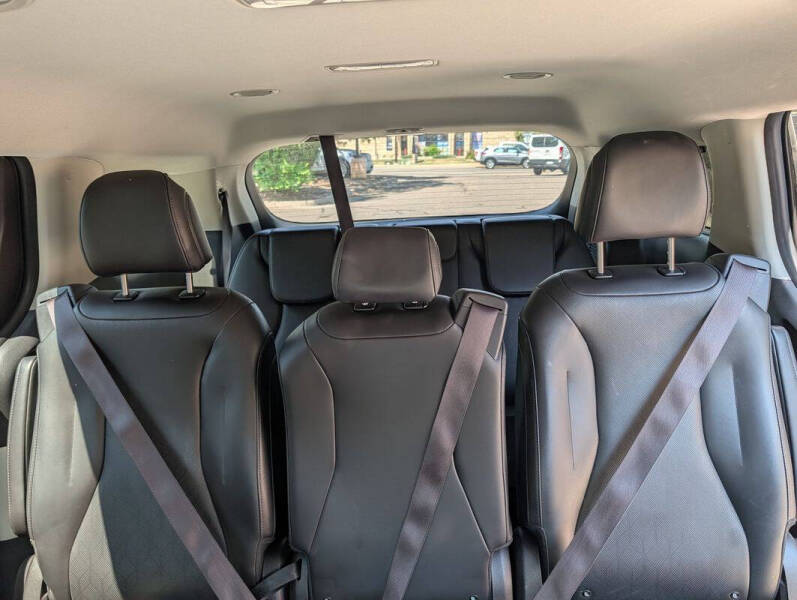2022 Kia Carnival EX