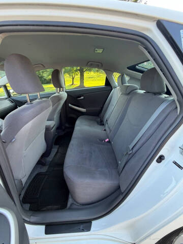 2010 Toyota Prius II
