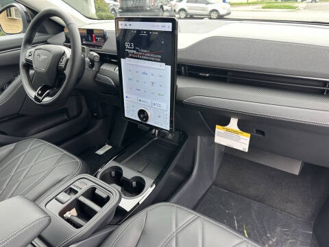 2025 Ford Mustang Mach-E Select