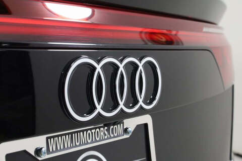 2024 Audi SQ8 4.0T quattro Premium Plus