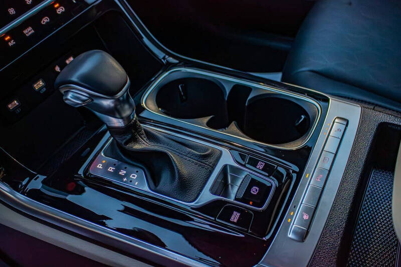 2023 Kia Carnival EX