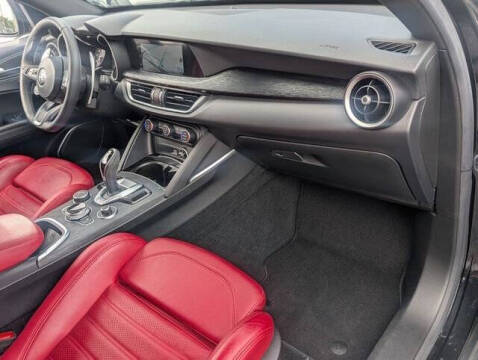 2023 Alfa Romeo Stelvio Sprint