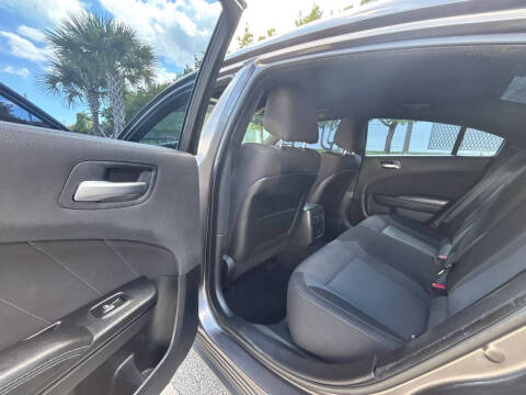 2017 Dodge Charger SXT