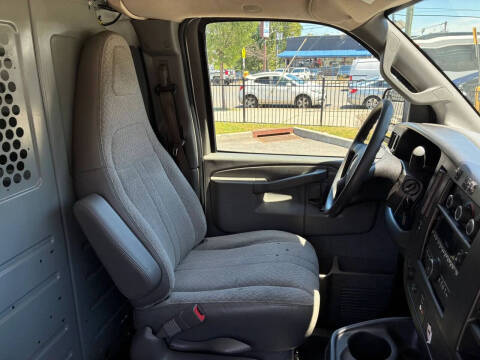 2017 GMC Savana 2500
