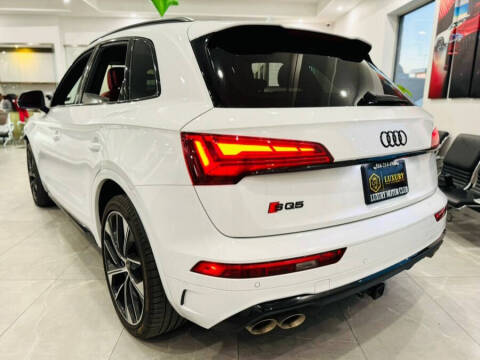2024 Audi SQ5 3.0T quattro Premium Plus