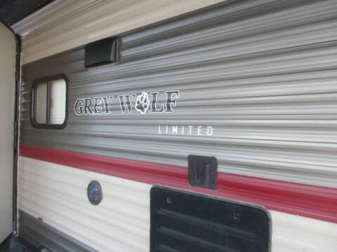 2018 Forest River Cherokee Grey Wolf limited 23M