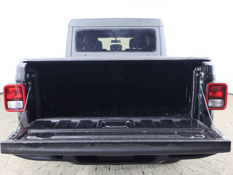 2021 Jeep Gladiator Willys