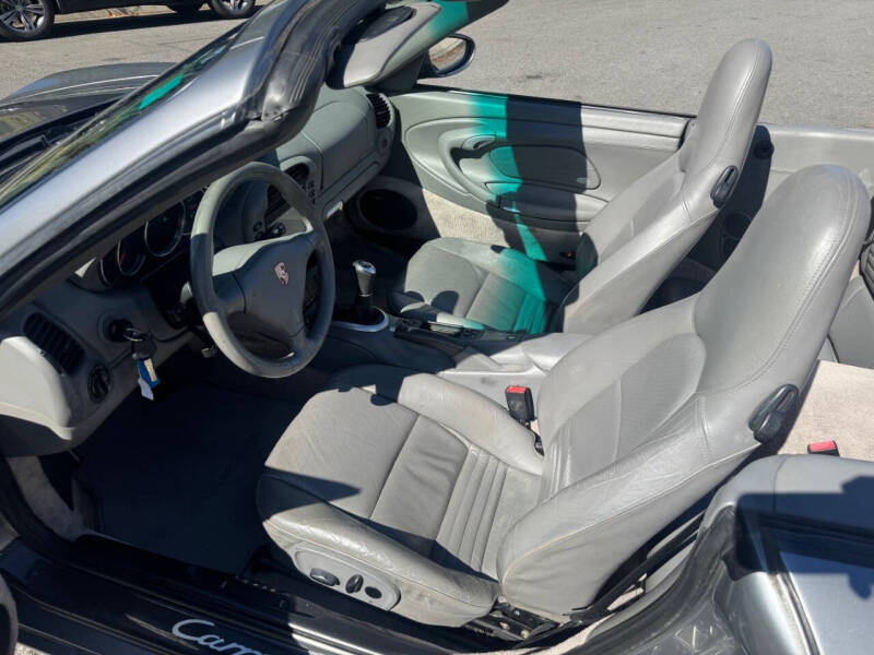 2003 Porsche 911 Carrera 4