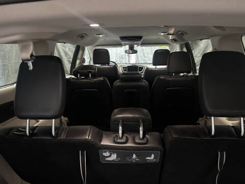 2017 Chrysler Pacifica Touring-L