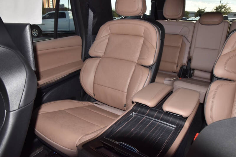 2025 Lincoln Navigator L Black Label