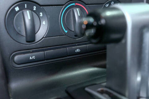 2005 Ford Mustang V6 Premium