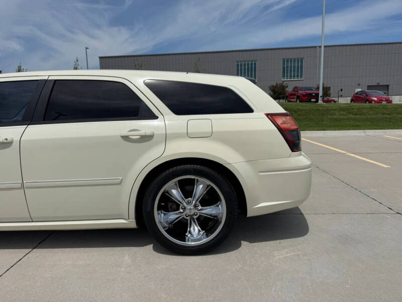 2005 Dodge Magnum RT