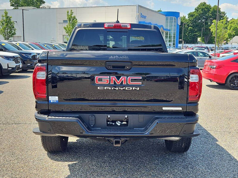 2024 GMC Canyon Elevation