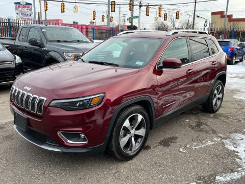 2019 Jeep Cherokee for sale at SKYLINE AUTO in Detroit MI