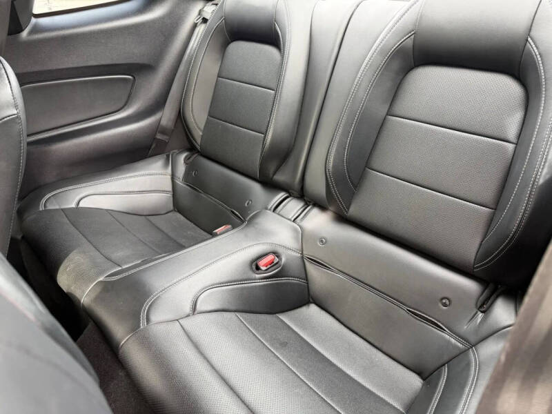 2022 Ford Mustang EcoBoost Premium