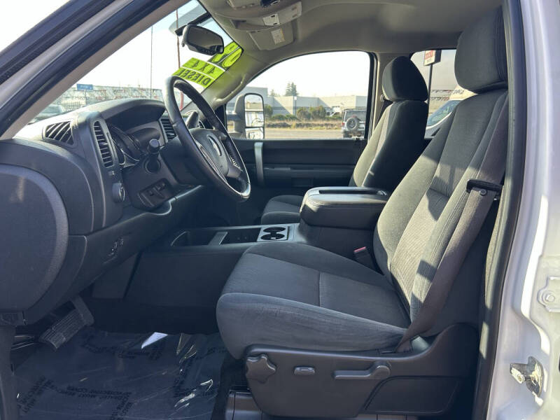 2009 Chevrolet Silverado 2500HD 1LT - Photo 9