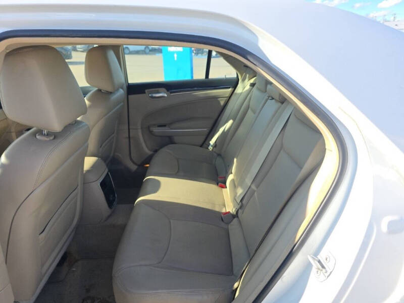 2012 Chrysler 300 Limited