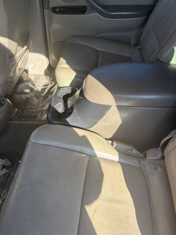 2006 Toyota Sequoia SR5