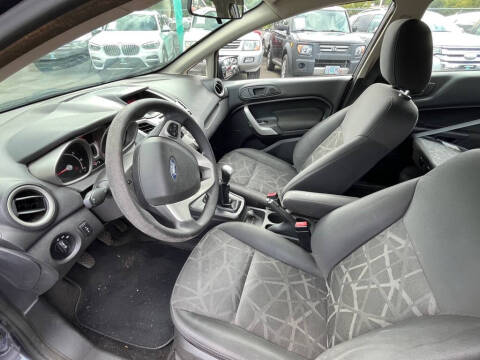 2012 Ford Fiesta SE