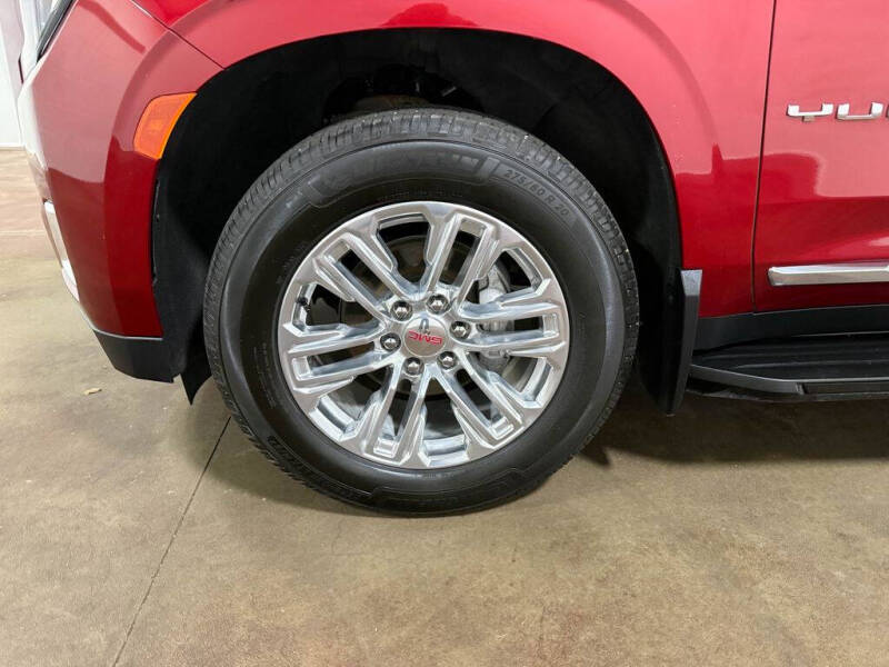 2023 GMC Yukon SLT